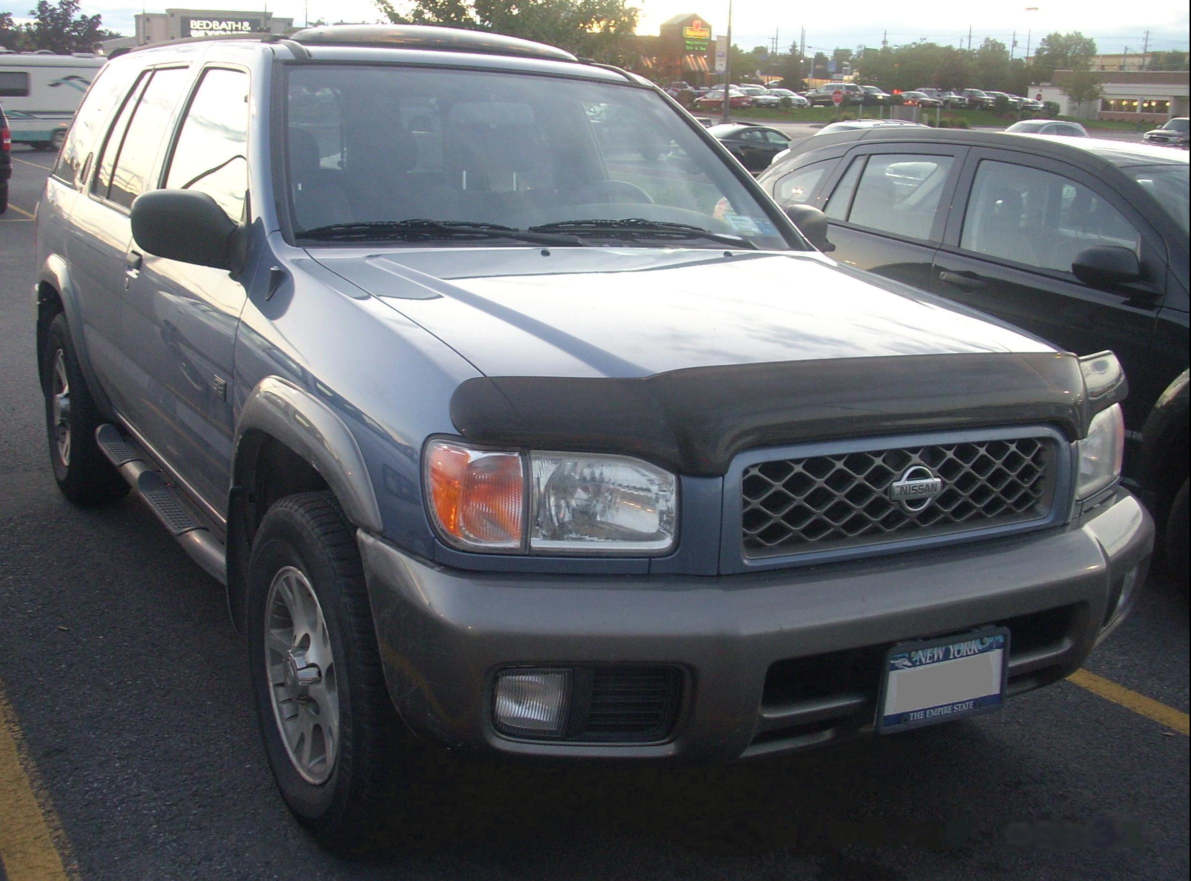 File'00'01 Nissan Pathfinder SE.JPG Wikimedia Commons